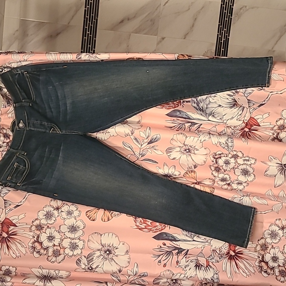 True Religion straight leg size 32
